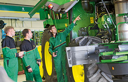 Oletko tutustunut näihinkin ominaisuuksiin John Deere ajosilppureissa?