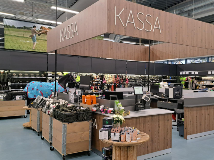 Mikkelin myymälän kassa