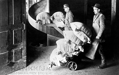 Rehuraaka-aineita kuljetetaan hurstisäkeissä