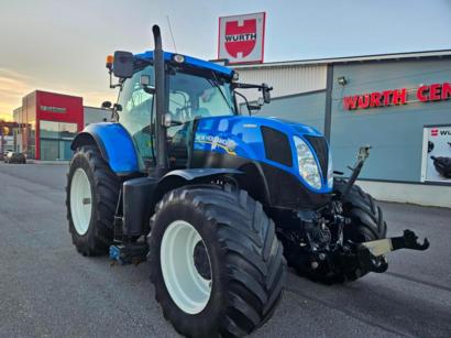 New Holland T7.200 Autocommand -traktori etunostolaitteella