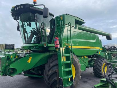 John Deere T550 -leikkuupuimuri