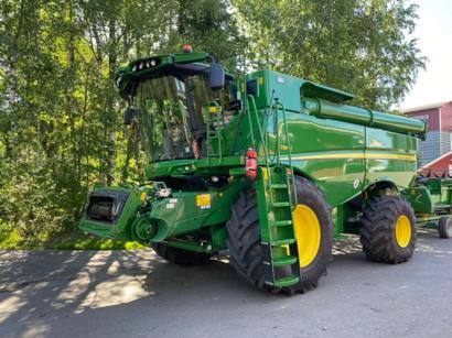 John Deere S780 -leikkuupuimuri