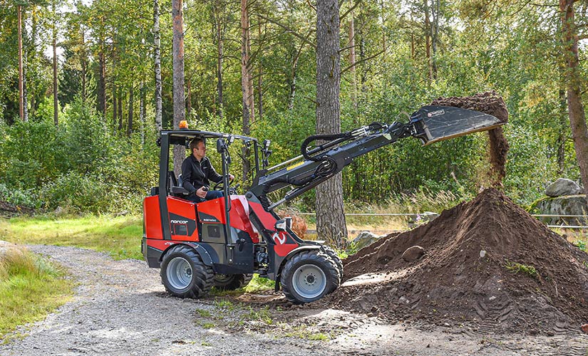 Norcar a7750 on valikoiman suurin malli. Koneessa on 50-hevosvoimainen moottori, 70l/min (240bar) työhydrauliikka, 28 km/h maksiminopeus, 3,31 m nostokorkeus ja 1760 kg kaatokuorma suorana.