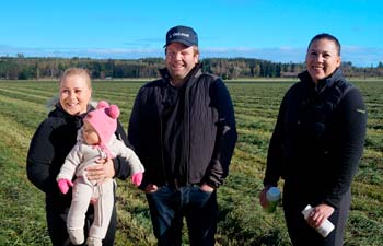 Janna Hietapakka, Alina, Anssi Leino ja Paula Pellinen