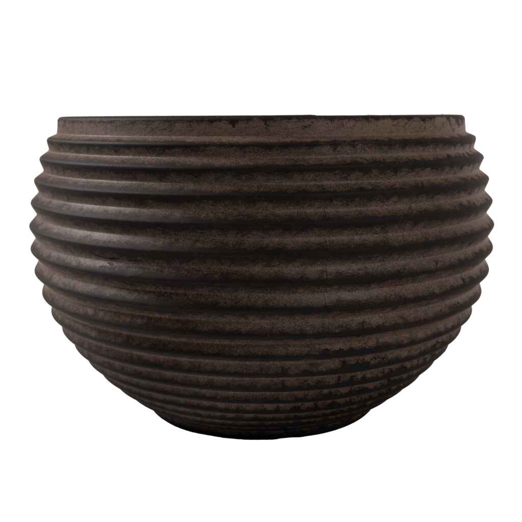 Iso muoviruukku pihaan ja puutarhaan