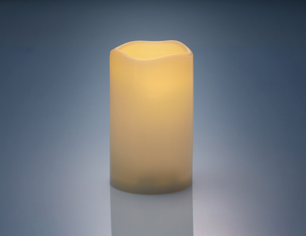 Noelle LED-kynttilä valkoinen 7,5x12,5 cm