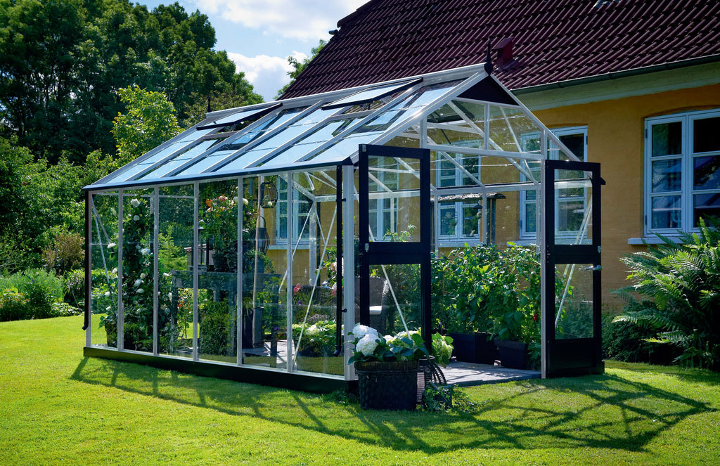 Kasvihuone Juliana Premium 13,0 m² turvalasilla, alumiinirungolla