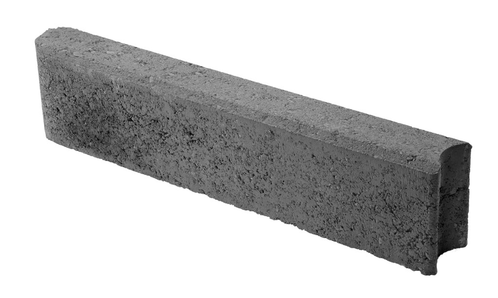 Nurmikon reunakivi musta, 135x80x600 mm, Lakka
