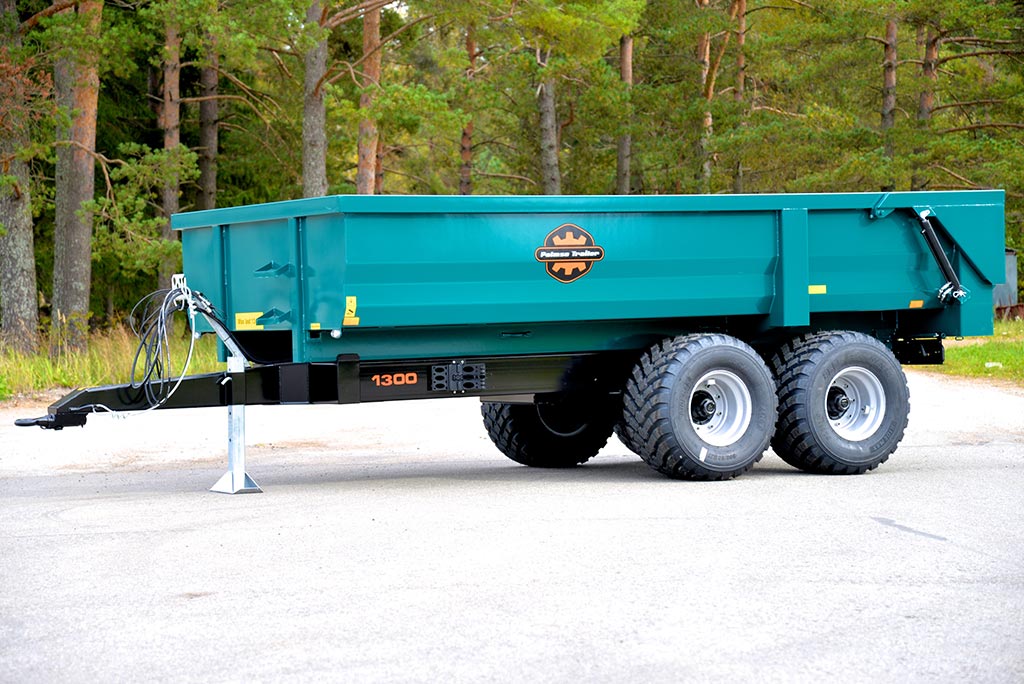 Palmse Trailer D1300 maansiirtovaunu