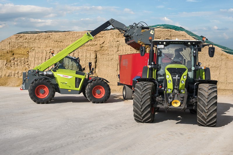 Claas Scorpion 738 VP kurottaja
