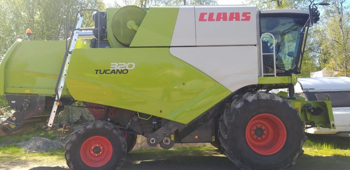Claas Tucano 320
