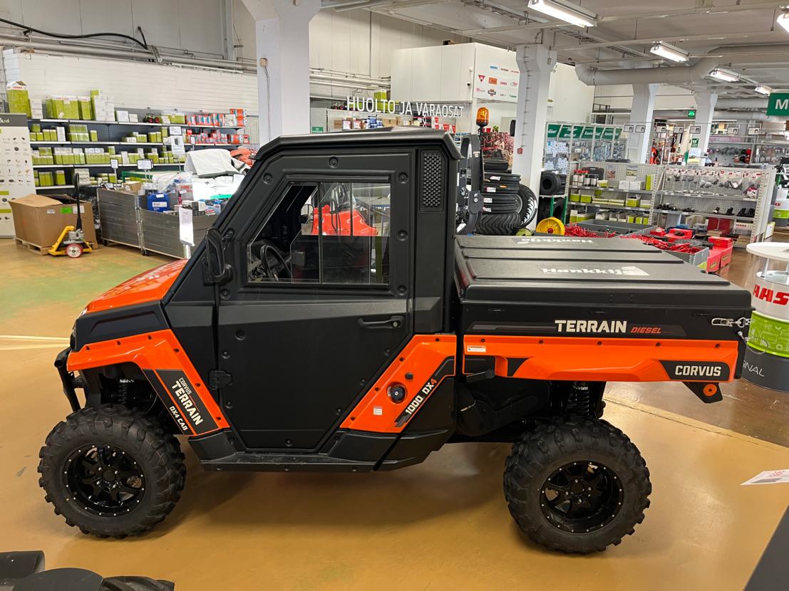 Corvus Terrain Dx4 Cab / Oranssi
