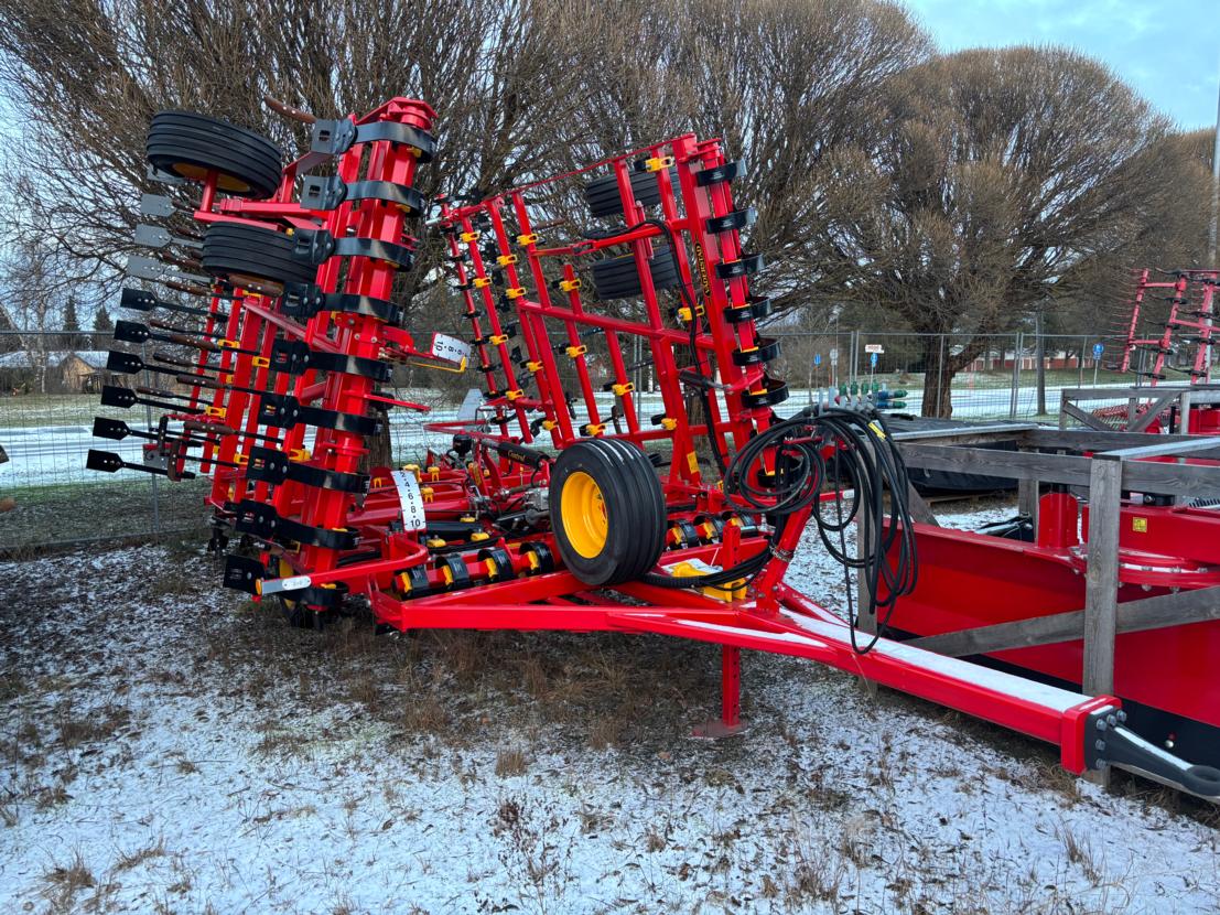 Väderstad Ferox 700 6 Akselia