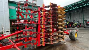 VÄDERSTAD CARRIER XT 525