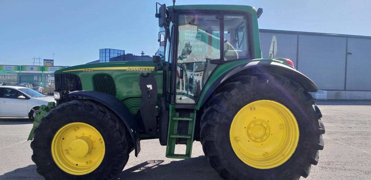 John Deere 6620