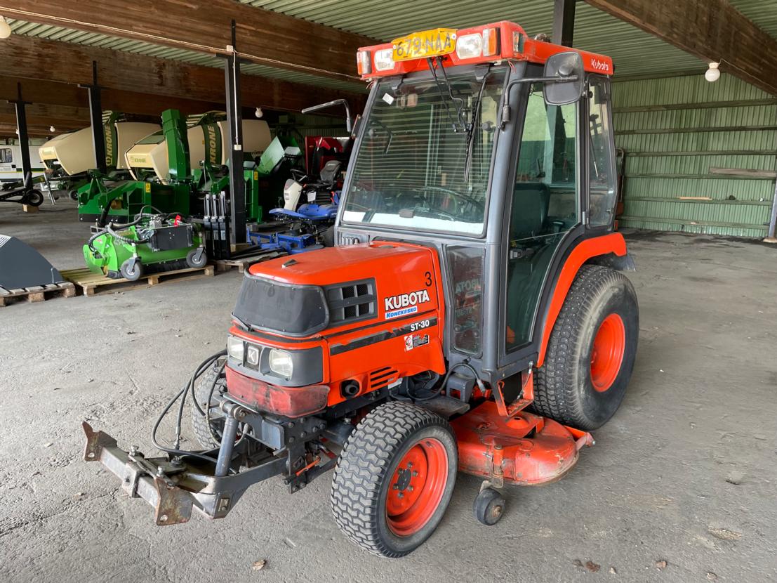 Kubota St-30