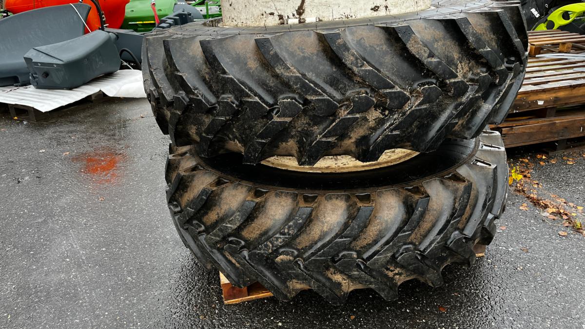 Levikepyörät 18.4x38 Raju+ketjut