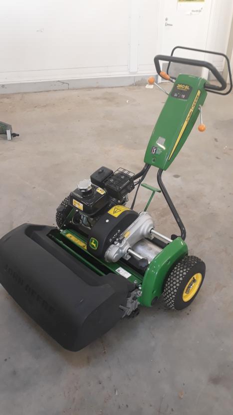 John Deere 260sl