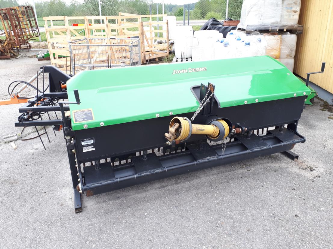 John Deere 2000