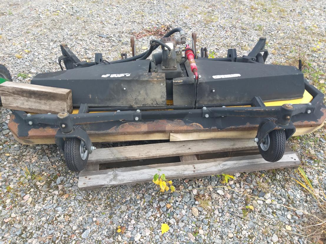 Pienkuormaajavarusteet Niittokone 180cm