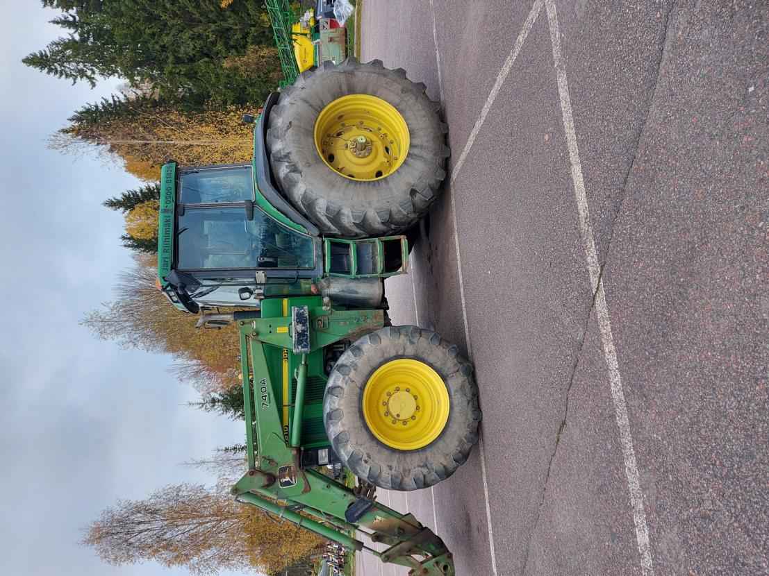 John Deere 7810