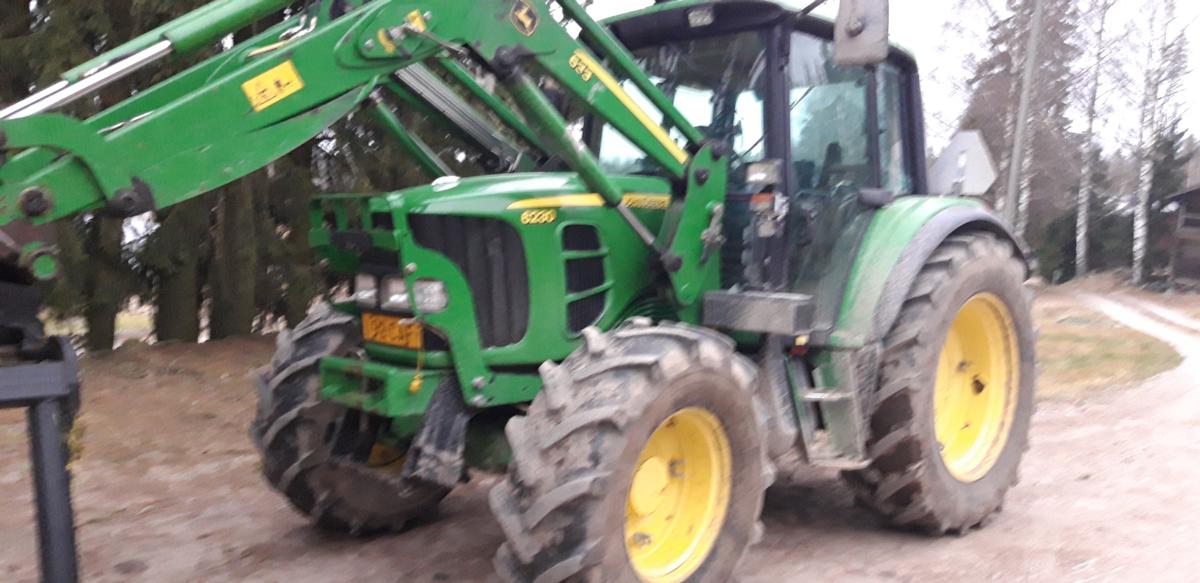 John Deere 6230