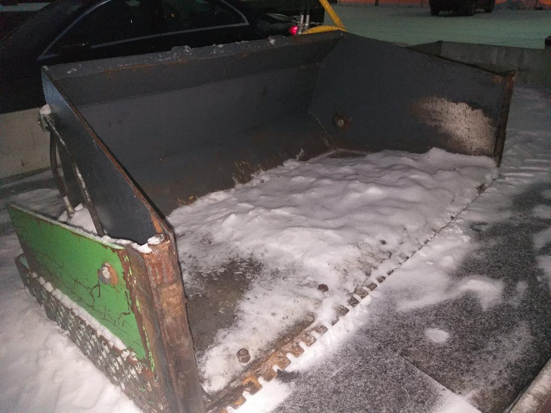 Pienkuormaajavarusteet Siipilumikauha