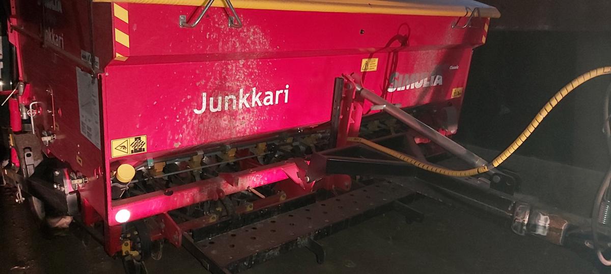 Junkkari St 3000 Classic