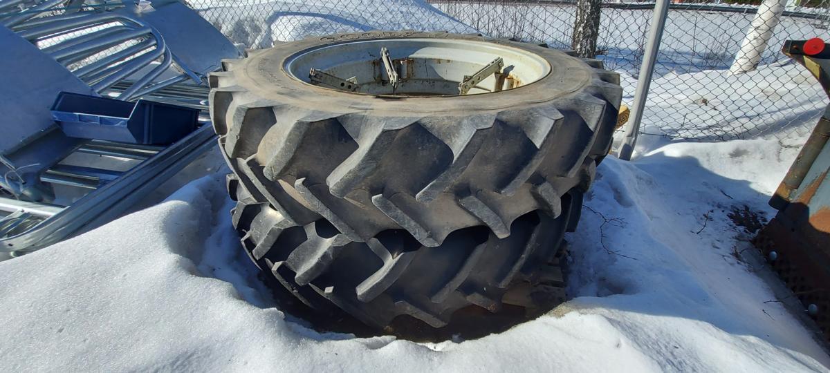 Levikepyörät 13,6r38