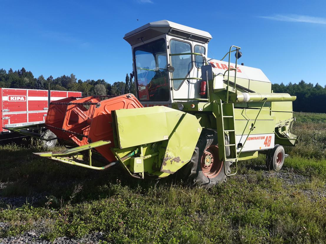 Claas Dominator 48