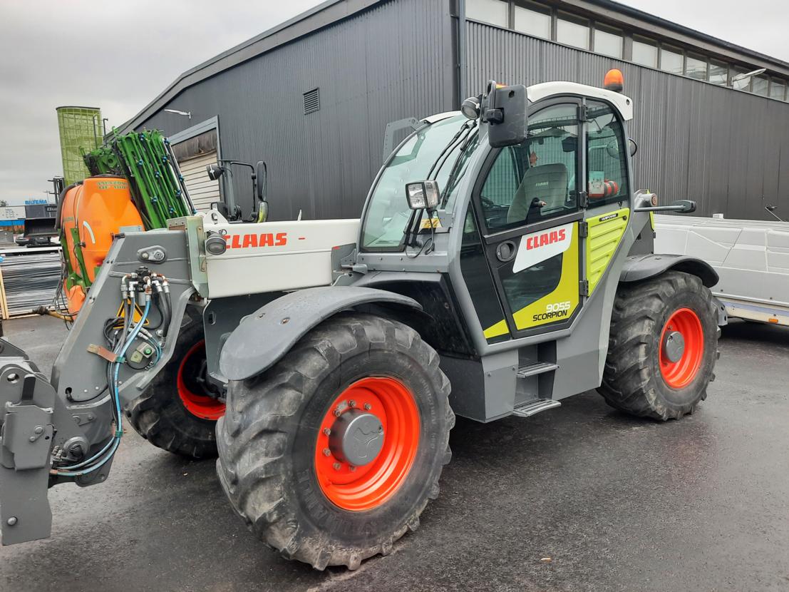Kurottajat Claas Scorpion 9055 Vp