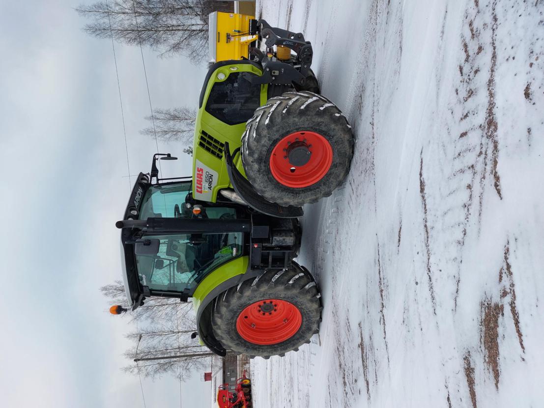 Claas Arion 650