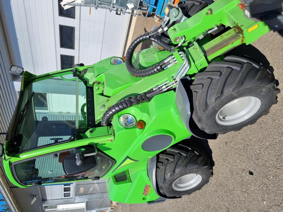 Avant 528 Dlx