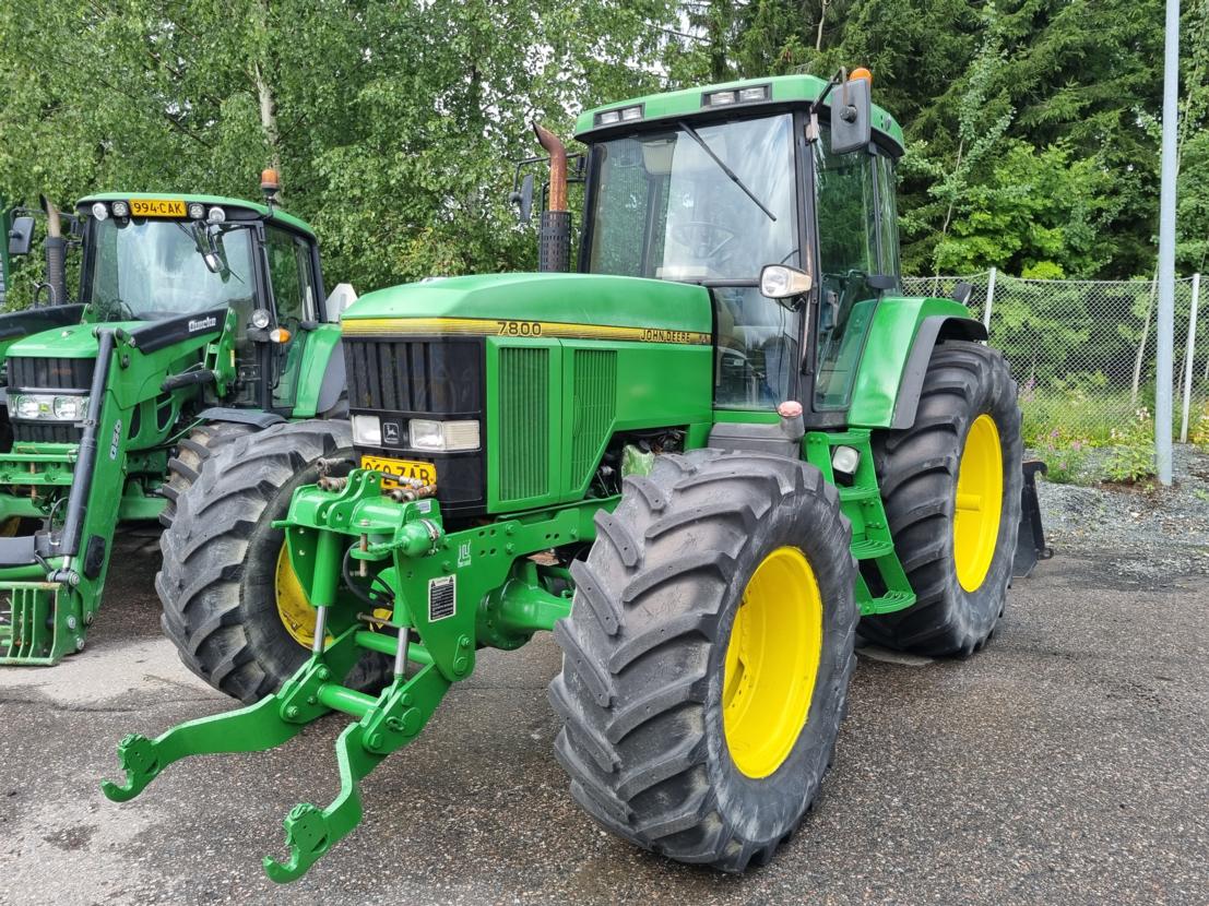 John Deere 7800