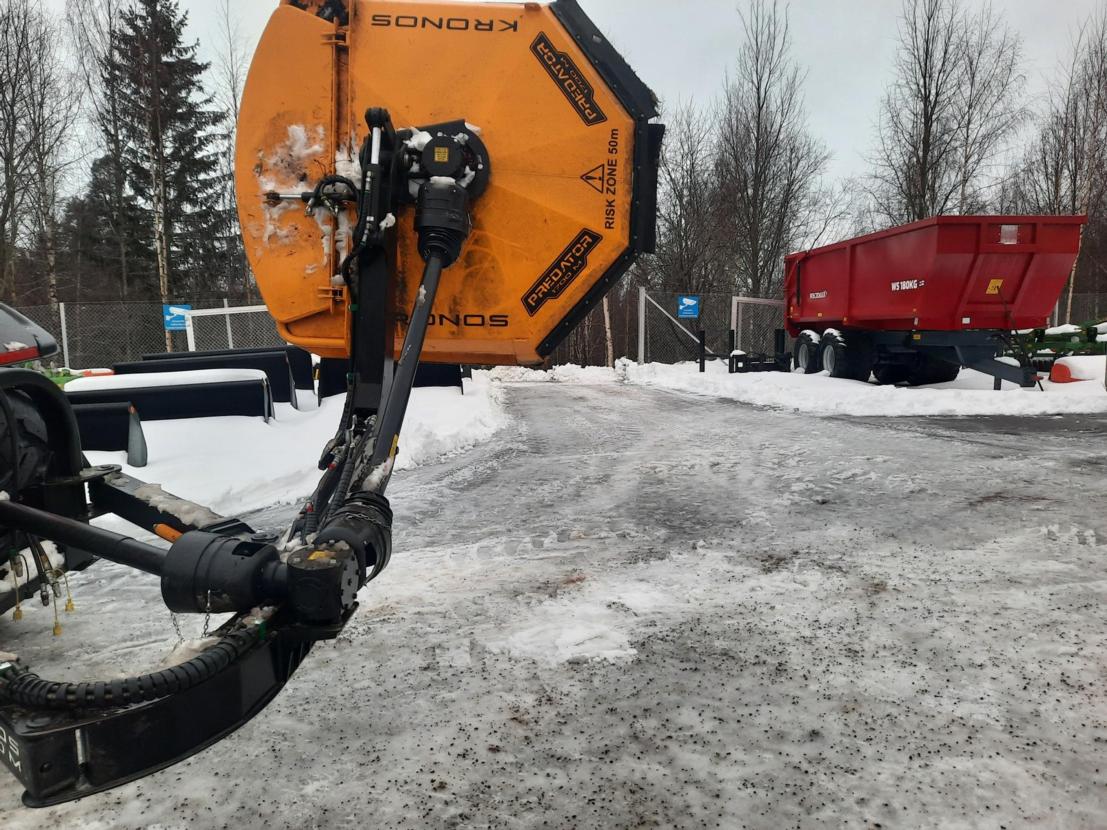 Kronos 1700m Predator