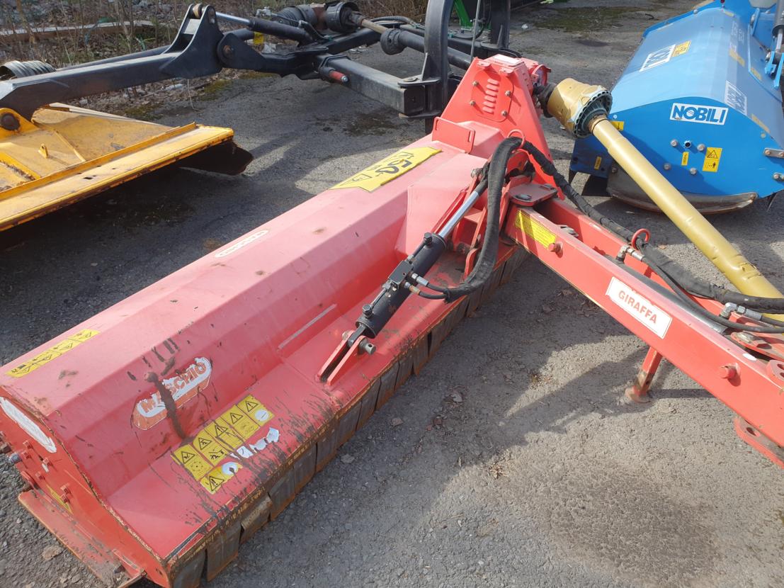 Piennarmurskaimet Maschio Giraffa 210
