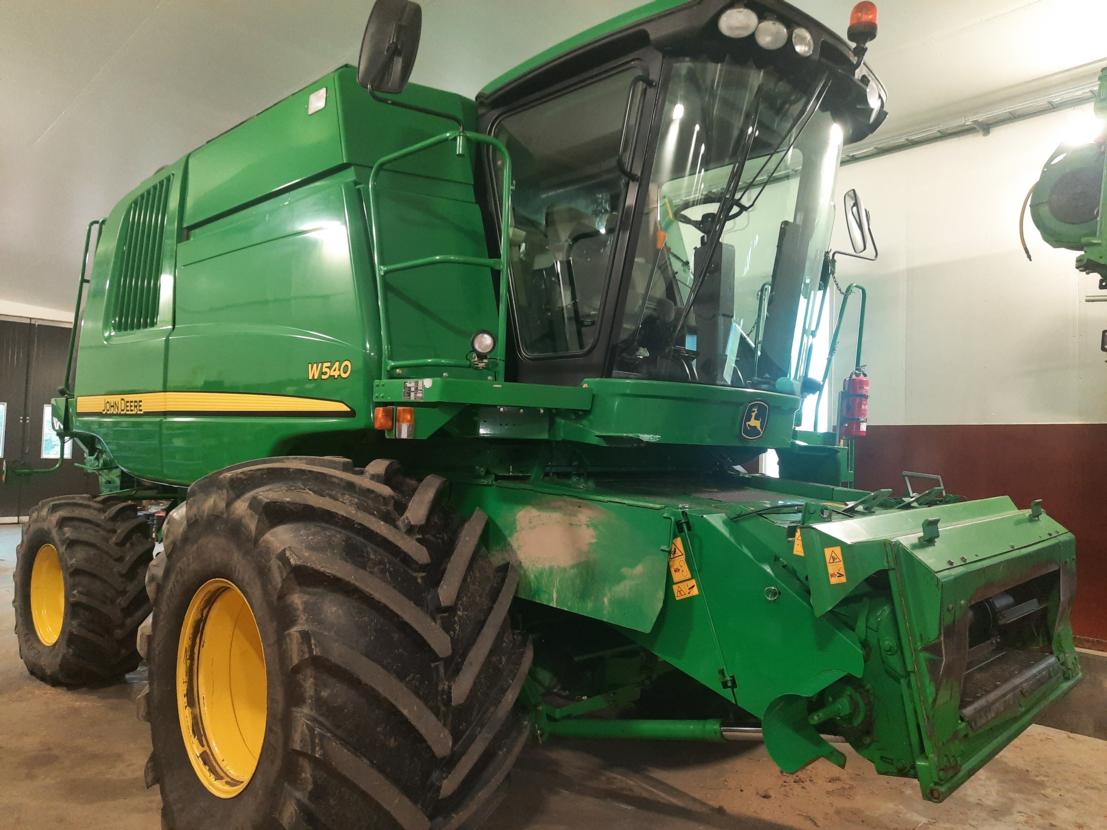 John Deere W540
