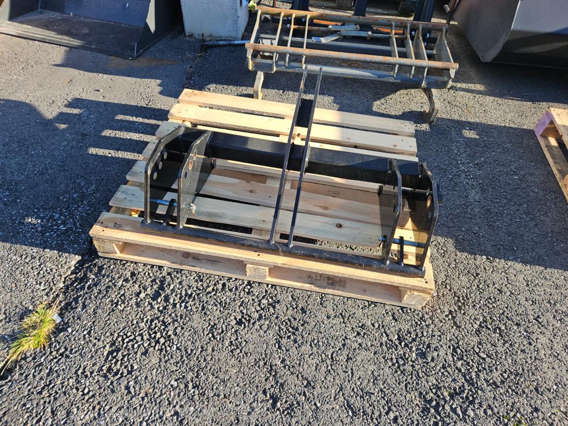 Muu Merkki 3-pistesovite/euro