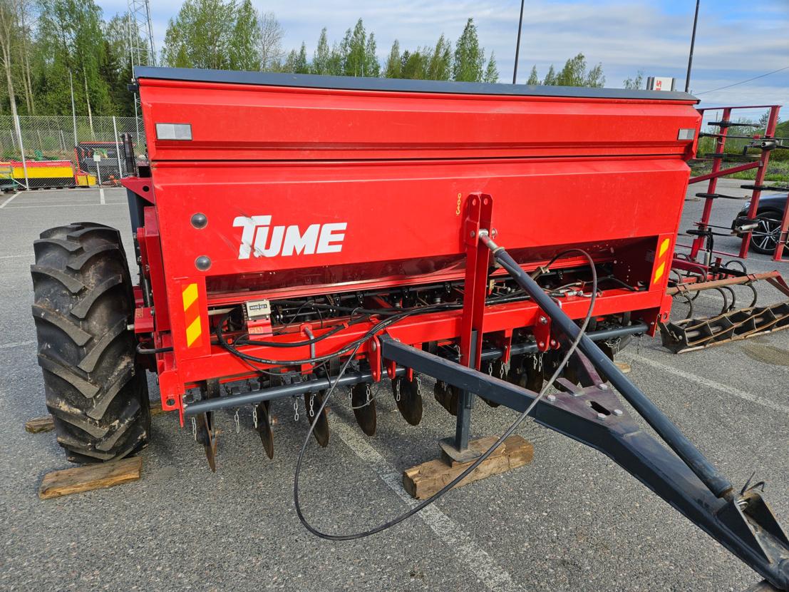 Tume Hs250