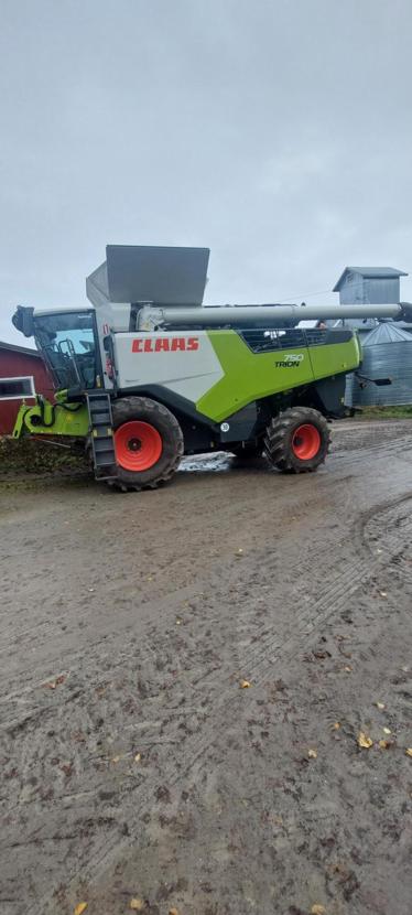 Claas Trion B750