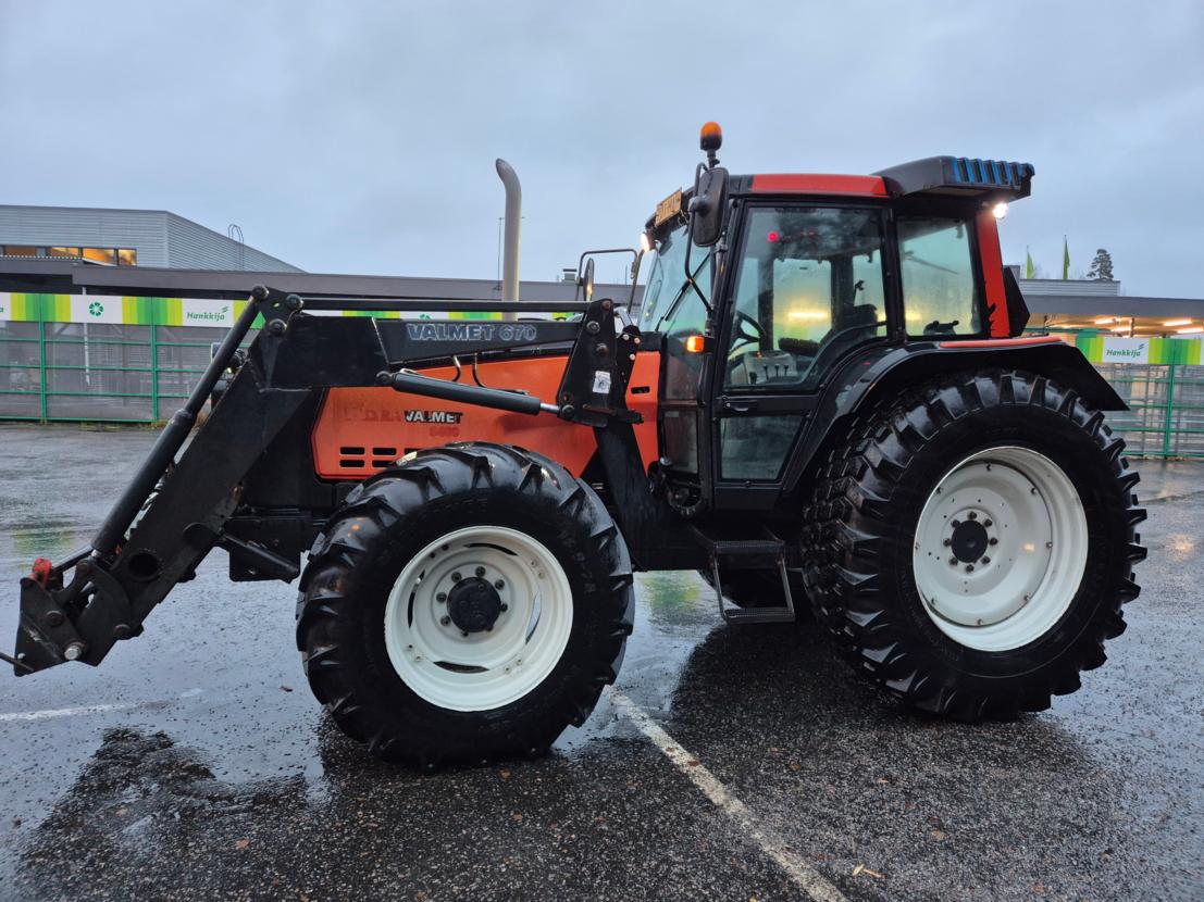 Valtra 8400