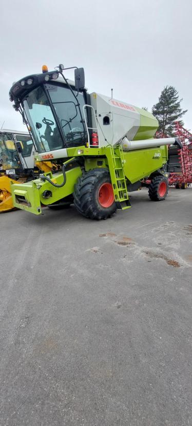 Claas Avero 240 + C430