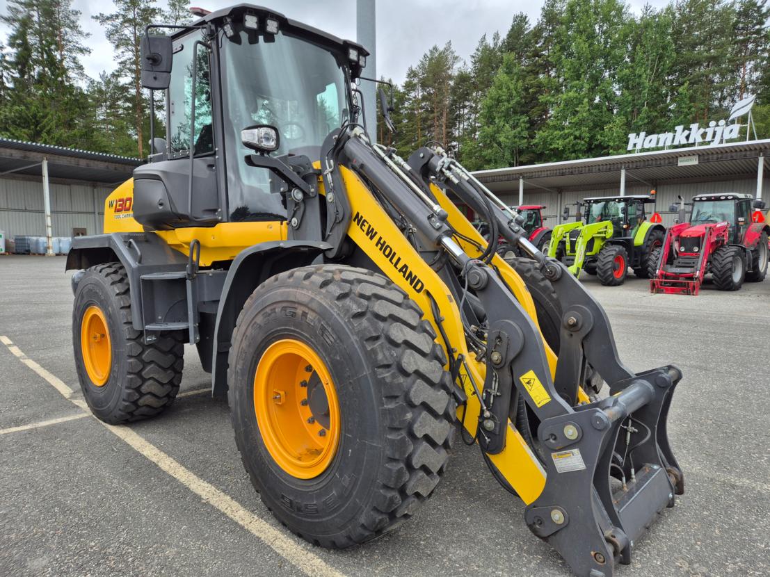 Muu Merkki New Holland W130d
