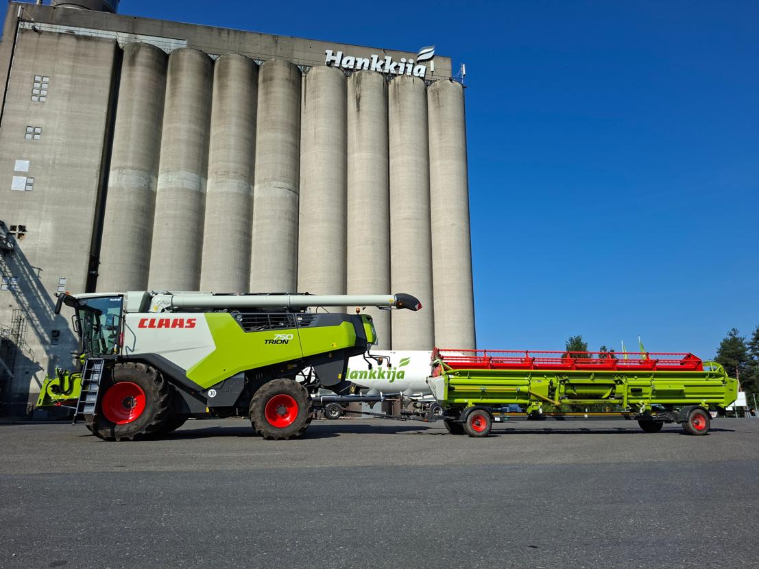 Claas Trion B750