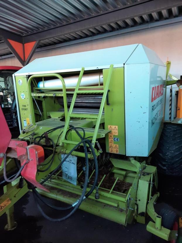 Claas Rollant 255 Uniwrap