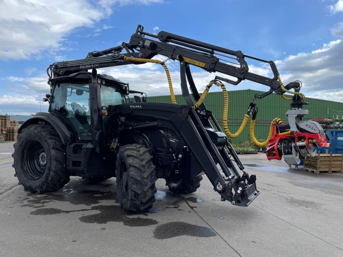 Valtra T174 Active Metsävarust.