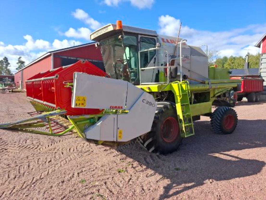 Claas Dominator 140