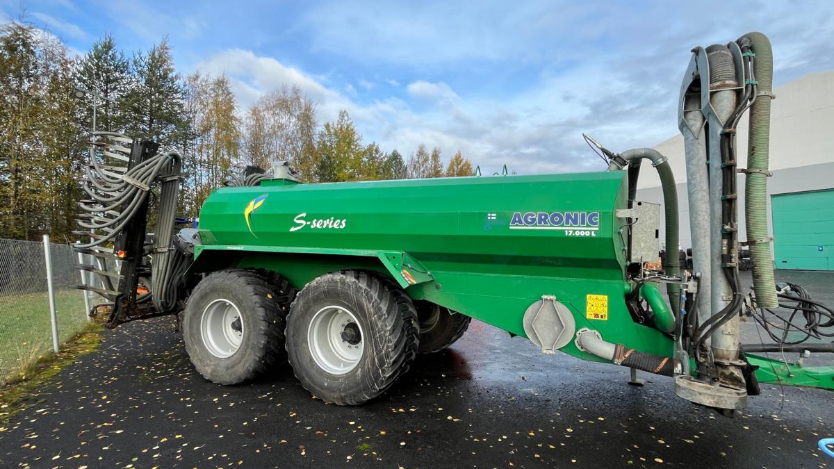 Agronic 17m3+pumppuk+vmult Tsr12m