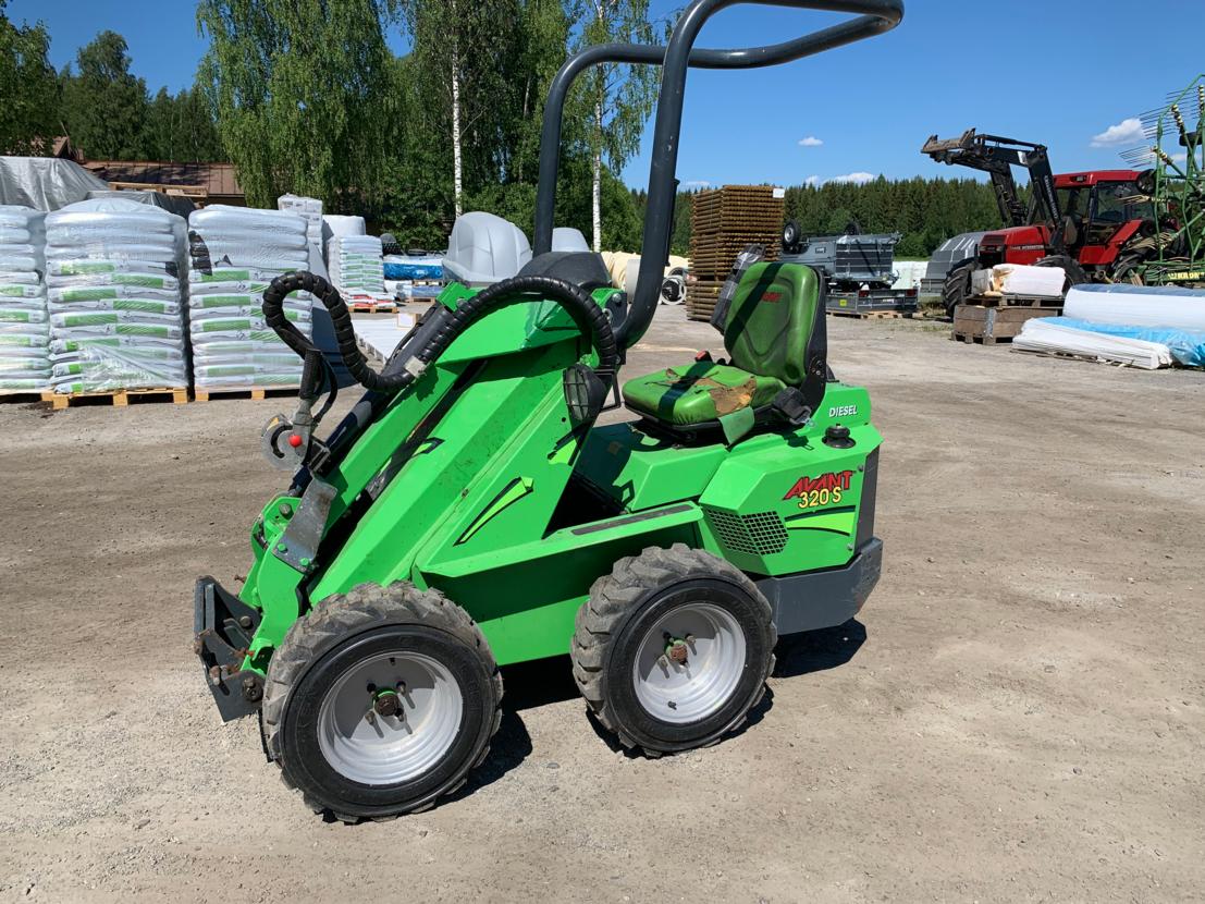 Avant 320s