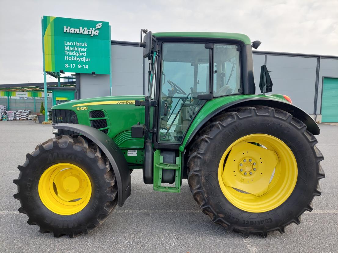 John Deere 6430